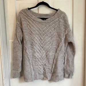 American Eagle beige knit sweater comfy size large
